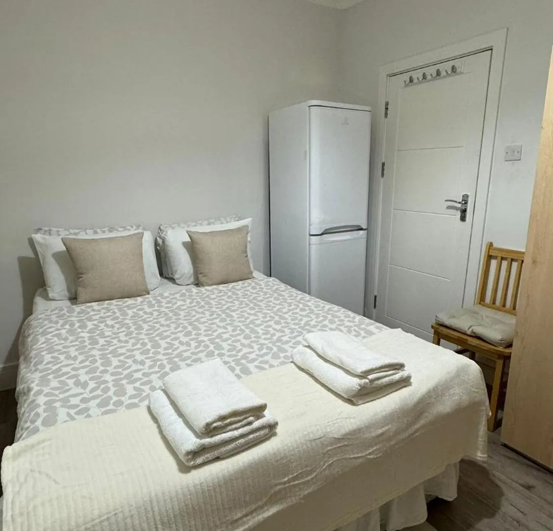 Spacious Double Room In Greater London